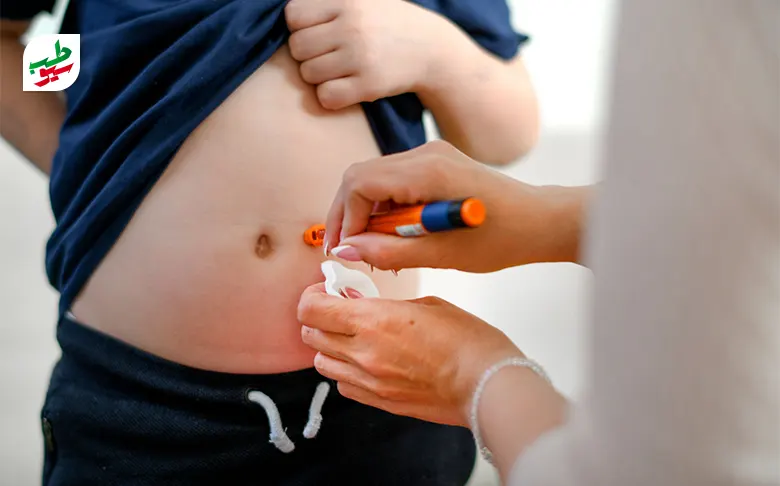 نامناسبی تغذیه کودکان دیابتی و کودکی که در حال ترزیق انسولین است|سیوطب