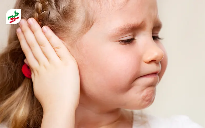 کودکی با علائم گوش درد که به درمان خانگی گوش درد نیاز دارد|سیوطب